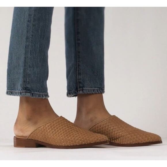 NISOLO Ama Woven Mule Women’s size 8.5 Tan Almond Toe Boho Slip On Comfort - Picture 1 of 7